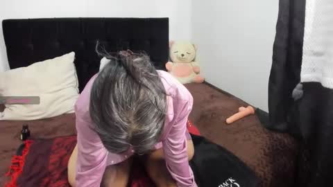 yinyyanghot online show from October 2025 12:39:02 PM