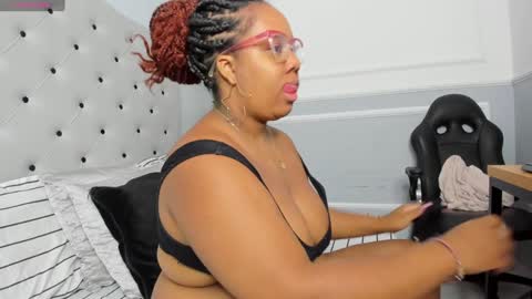 roxie reyes  online show from December 2024 03:37:02 AM