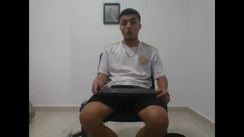 Snapshot of yissus_20 chatting on November 2025 06:40:02 PM yissus_20 online show from November 2025 06:40:02 PM