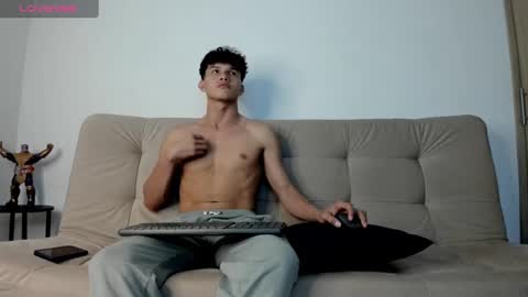 Snapshot of yizus_bonz chatting on October 2025 11:45:02 PM yizus_bonz online show from October 2025 11:45:02 PM