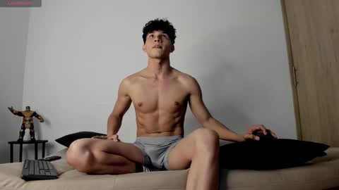 Snapshot of yizus_bonz chatting on October 2025 12:21:02 AM yizus_bonz online show from October 2025 12:21:02 AM