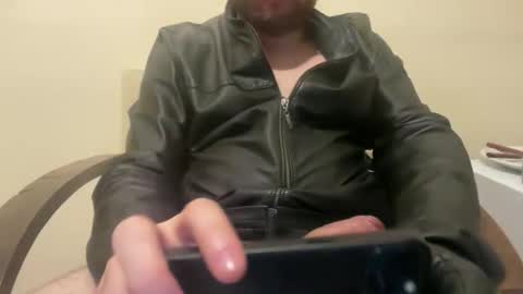 Snapshot of ynholeather chatting on November 2025 01:17:02 AM Leather online show from November 2025 01:17:02 AM