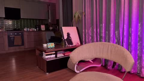 Max online show from December 2024 04:28:02 AM