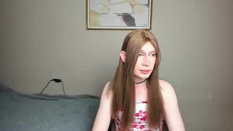 Snapshot of yoi_mika chatting on November 2025 02:56:01 AM Mikaella - Mika online show from November 2025 02:56:01 AM