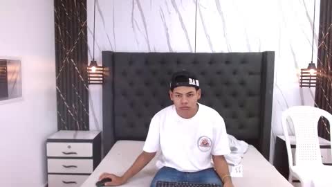 Snapshot of yordi_alpha chatting on December 2025 11:52:02 AM Yordi online show from December 2025 11:52:02 AM