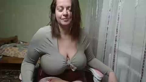Snapshot of yorukitsunee chatting on September 2025 10:22:01 PM Milana online show from September 2025 10:22:01 PM