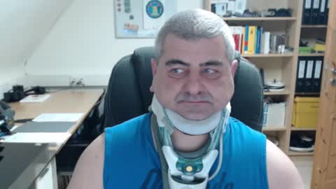 Snapshot of yoschi1976 chatting on February 2025 05:01:01 PM yoschi1976 online show from February 2025 05:01:01 PM