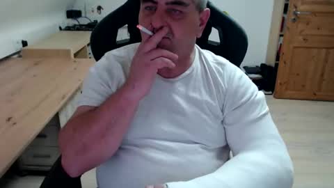 Snapshot of yoschi1976 chatting on November 2025 10:24:01 PM yoschi1976 online show from November 2025 10:24:01 PM