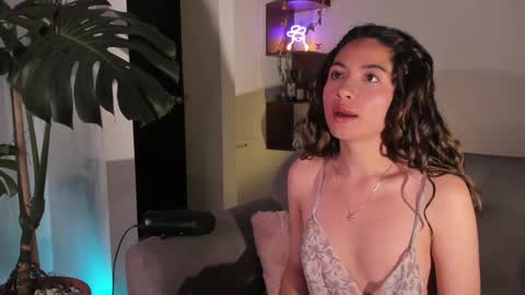 Snapshot of you_y0ung_pervert chatting on February 2025 02:38:01 AM Mar online show from February 2025 02:38:01 AM