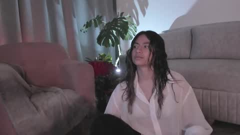 Snapshot of you_y0ung_pervert chatting on October 2025 02:21:01 AM Mar online show from October 2025 02:21:01 AM