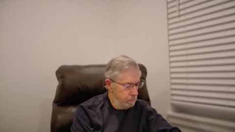 Snapshot of yougogirl_3 chatting on November 2025 12:48:01 PM Colorado Guy Straight online show from November 2025 12:48:01 PM