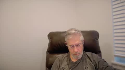 Snapshot of yougogirl_3 chatting on November 2025 01:33:01 PM Colorado Guy Straight online show from November 2025 01:33:01 PM