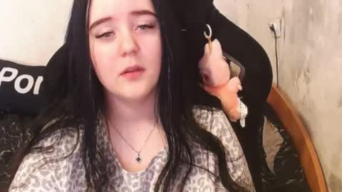 your_8a8y online show from October 2025 06:11:01 AM