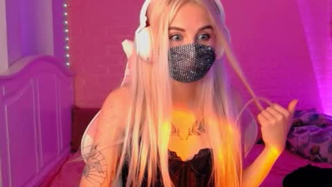 Snapshot of your___barbie chatting on February 2025 10:19:02 PM Barbie online show from February 2025 10:19:02 PM