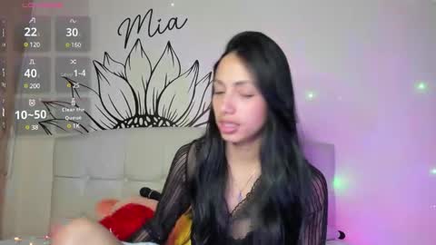 Snapshot of your_beck chatting on February 2025 01:24:02 AM mia3 online show from February 2025 01:24:02 AM