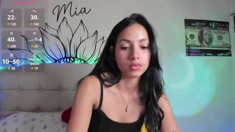 Snapshot of your_beck chatting on February 2025 10:53:01 PM mia3 online show from February 2025 10:53:01 PM