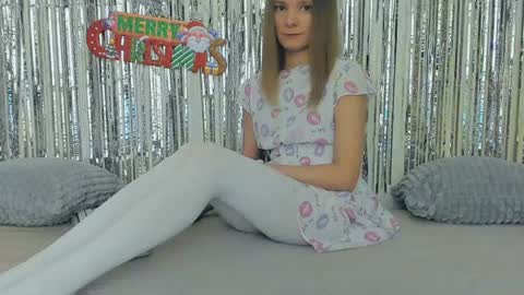 Lily online show from December 2024 10:22:02 AM