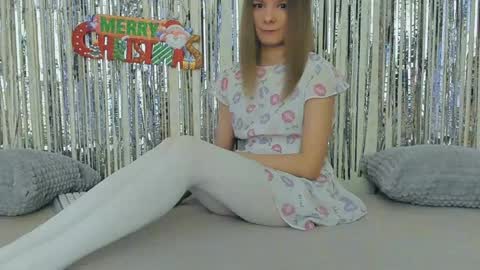 Lily online show from December 2024 05:15:01 AM