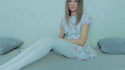 Lily online show from February 2025 05:25:01 AM