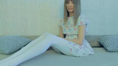 Lily online show from March 2025 10:00:02 AM