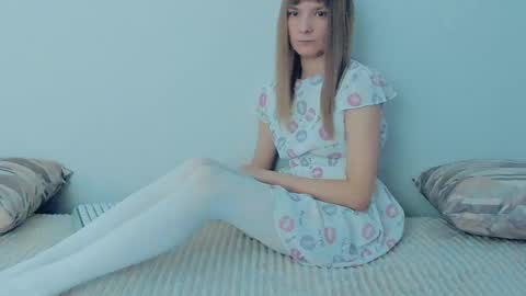 Lily online show from September 2025 10:37:01 AM