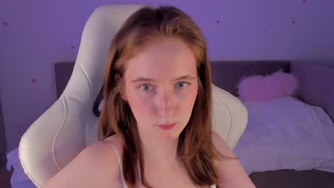 Karina online show from October 2025 08:18:02 PM