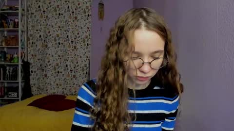 Leslie online show from November 2025 07:24:02 PM