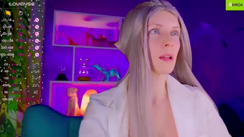 Snapshot of your_spring chatting on November 2025 11:32:02 PM your_spring online show from November 2025 11:32:02 PM