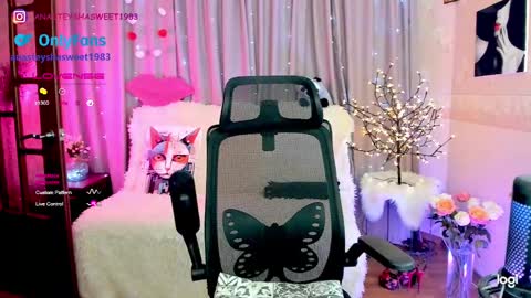 Snapshot of your_wild_amazon_forever chatting on February 2025 06:33:01 PM you can call baby Anna my goddess online show from February 2025 06:33:01 PM