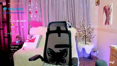 Snapshot of your_wild_amazon_forever chatting on February 2025 01:11:02 PM you can call baby Anna my goddess online show from February 2025 01:11:02 PM