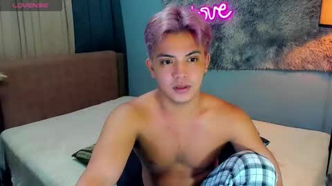 yourasian_bradley online show from October 2025 08:26:01 PM