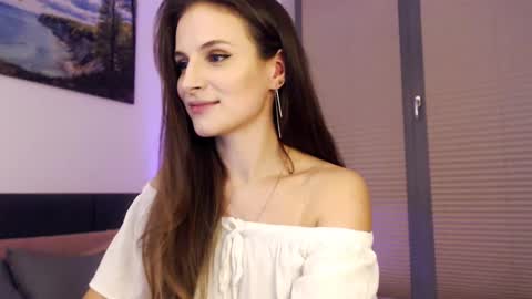 YourDalia online show from February 2025 07:04:02 PM