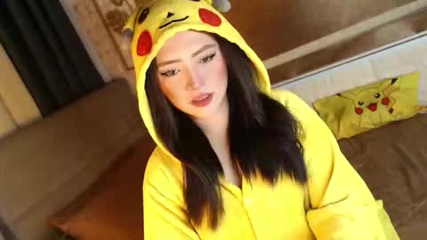 Snapshot of yourdevilsweettsx chatting on October 2025 10:38:01 AM JEN online show from October 2025 10:38:01 AM