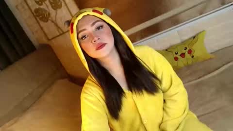 Snapshot of yourdevilsweettsx chatting on November 2025 07:51:02 AM JEN online show from November 2025 07:51:02 AM