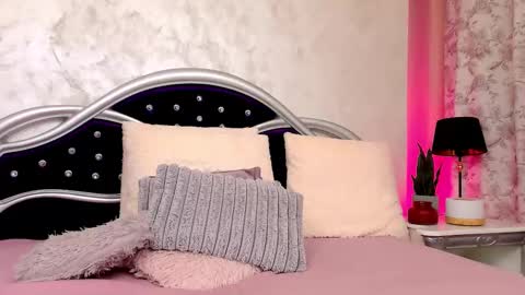 Alicia online show from November 2025 11:16:01 PM