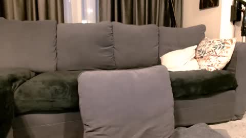 Snapshot of yourfavouritemilf chatting on January 2025 05:18:02 AM Aylin online show from January 2025 05:18:02 AM