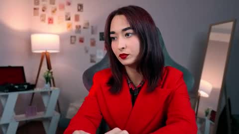 violett online show from September 2025 11:56:01 AM