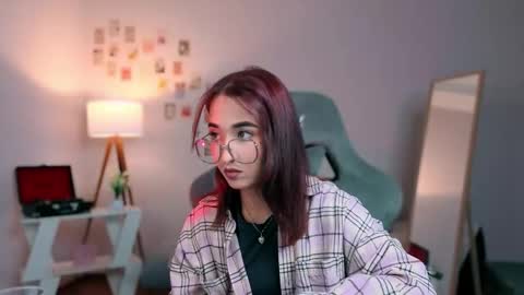 violett online show from September 2025 01:23:02 PM