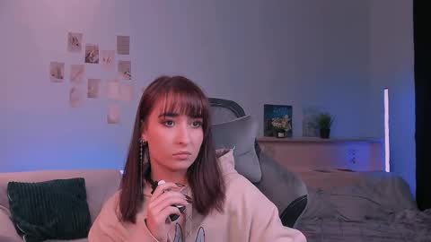 violett online show from October 2025 06:49:02 PM