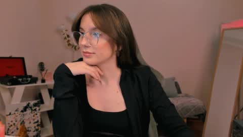 Chloe online show from February 2025 09:08:02 PM