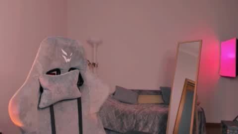 Chloe online show from March 2025 09:59:01 PM