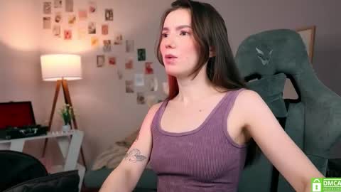 Chloe online show from October 2025 06:02:02 AM