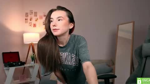 Chloe online show from October 2025 03:43:02 AM