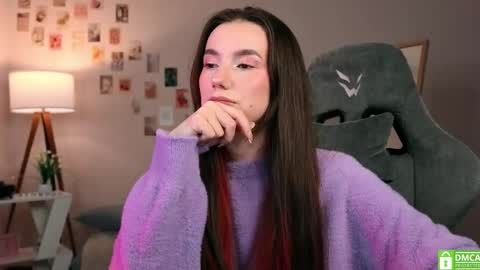 Chloe online show from November 2025 04:46:01 AM