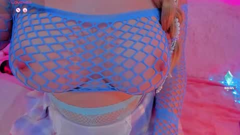 Snapshot of yourgirl11555 chatting on October 2025 09:13:02 PM Liza online show from October 2025 09:13:02 PM