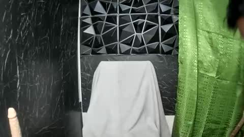 Snapshot of yourhotdodz chatting on October 2025 04:08:01 PM yourhotdodz online show from October 2025 04:08:01 PM