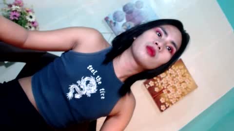 Snapshot of yourhottie_winxxx chatting on January 2025 11:51:01 PM Mauie online show from January 2025 11:51:01 PM