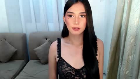 Snapshot of yourhottinglatisha chatting on October 2025 05:49:01 AM trisha online show from October 2025 05:49:01 AM