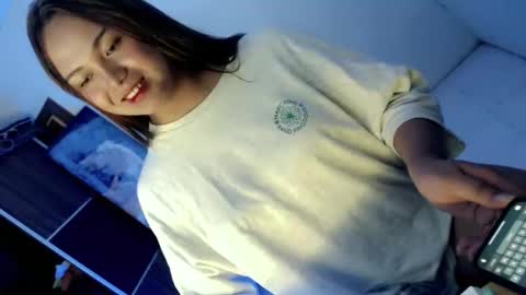 Snapshot of yourlovingpearl chatting on October 2025 09:26:02 AM PEARL online show from October 2025 09:26:02 AM