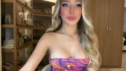 Snapshot of yourlovingpearlita1000 chatting on October 2025 07:08:01 AM Pearl online show from October 2025 07:08:01 AM